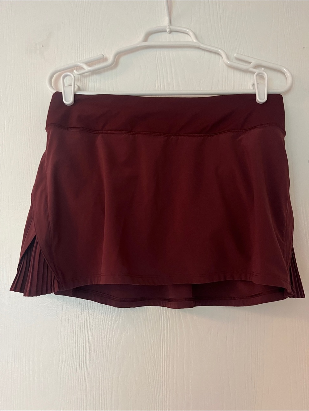 Lululemon Play off the Pleats Burgundy Athletic Skort with Pleated Side Panels